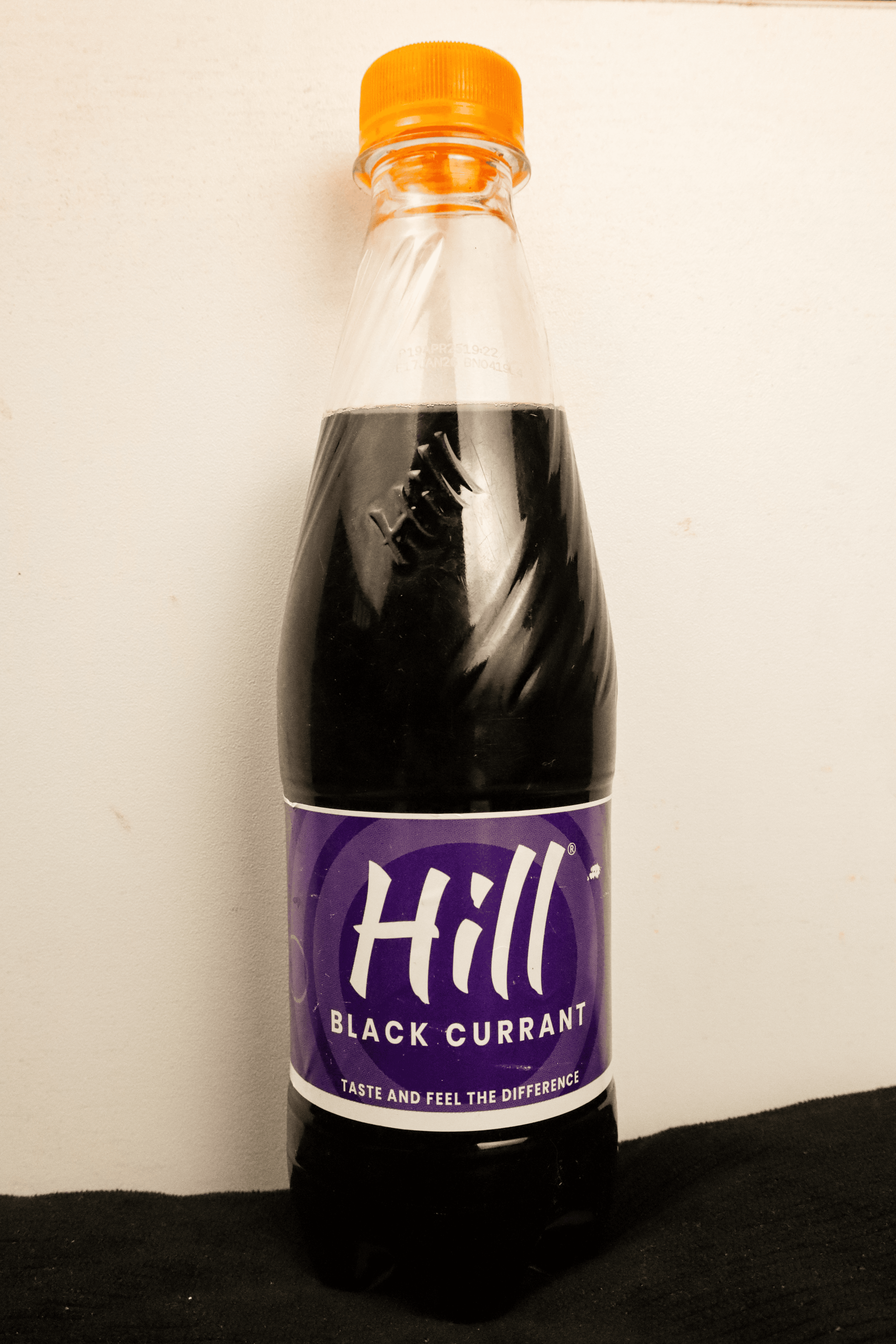 Hill sparkling soda black currant flavored 400ml